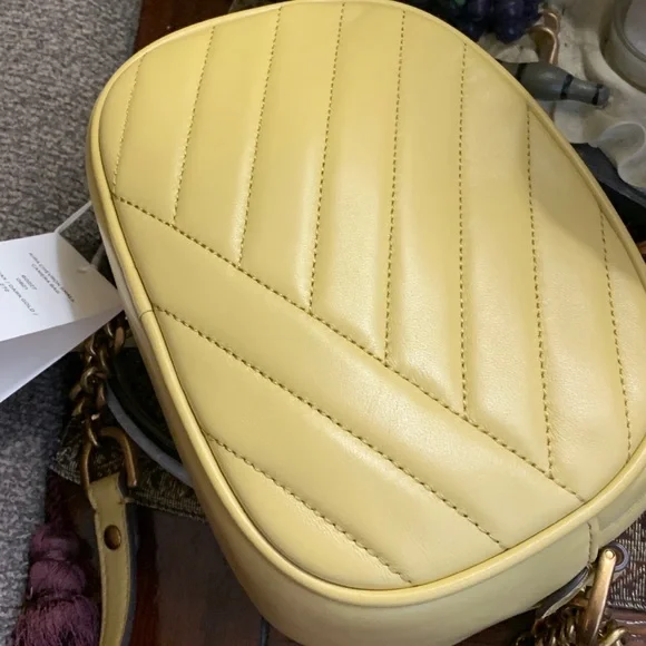 SOLD⛔️Authentic TORY BURCH Quilted leather logo zip top Crosby - Picture 9 of 16